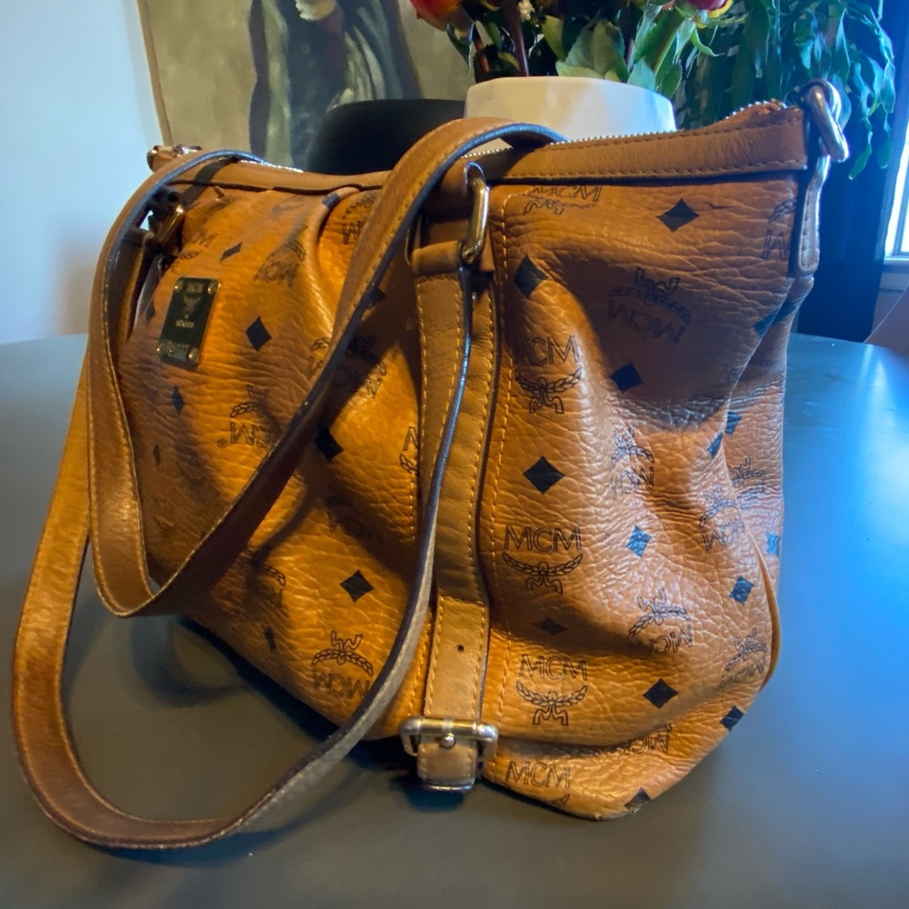 AUTHENTIC MCM VISETOS CLASSIC SATCHEL BAG